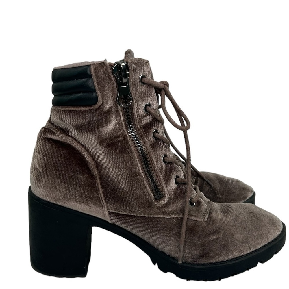 Madden Girl Brown Crushed Velvet Velour Combat Moto Bootie Womens SZ 7.5 Fall